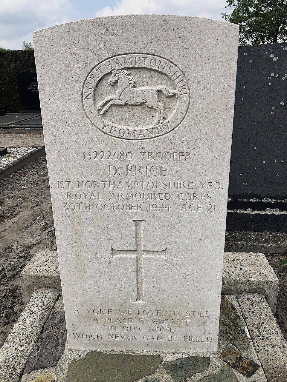 A war grave and an incorrect date