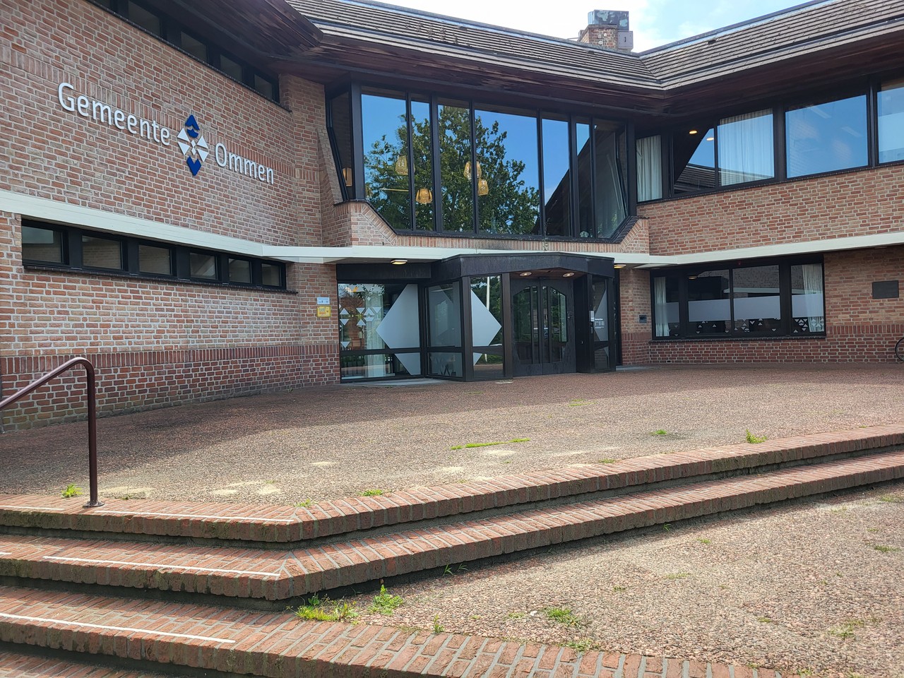 Ommen gedenkt im Rathaus des Krieges