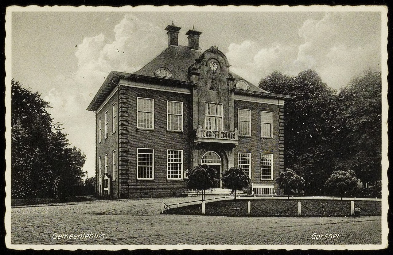The Town Hall as a Centre of Resistance 