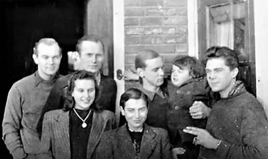 De Zessprong; the Adventures of Frits Gies