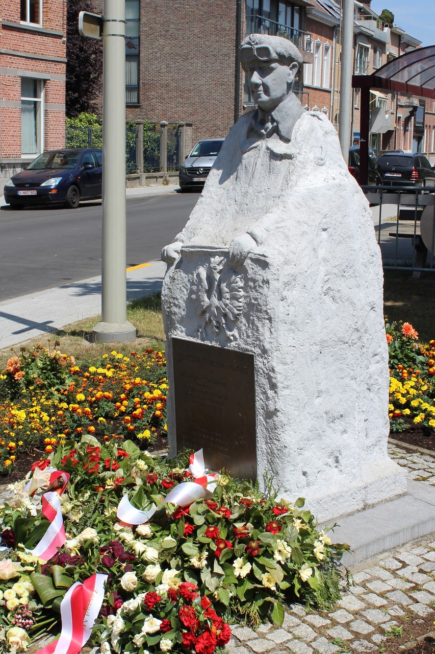 Le buste de Stanisław Maczek à Beveren