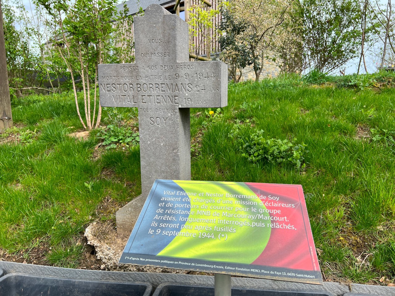 Kreuz für die Widerstandskämpfer Borremans und Etienne