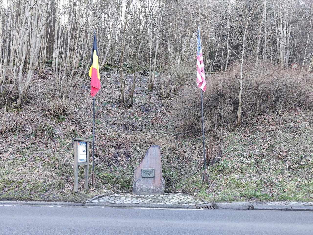 Lieutenant Francis und Sergeant Arnold sterben durch einen Hinterhalt