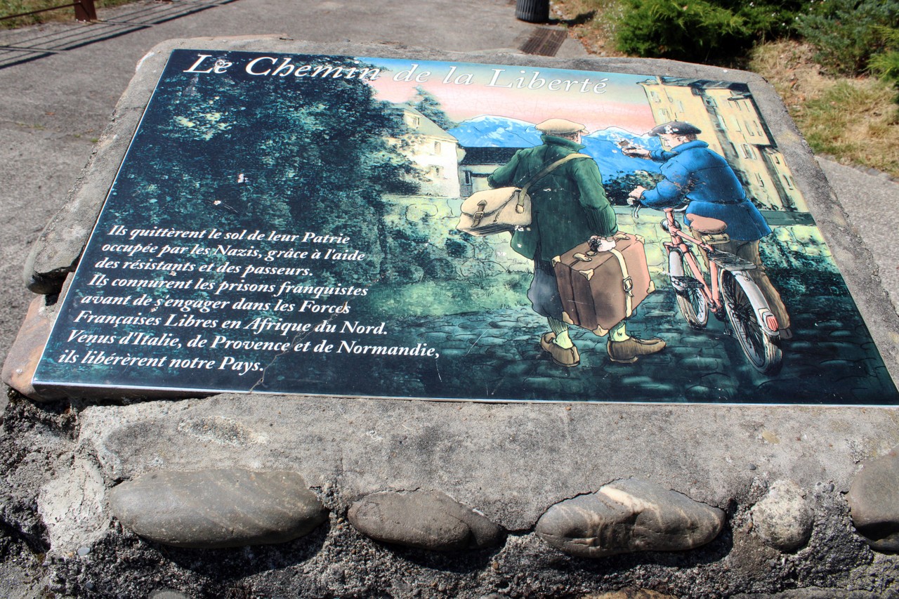 Stele of the Escapees and Resistance Fighters