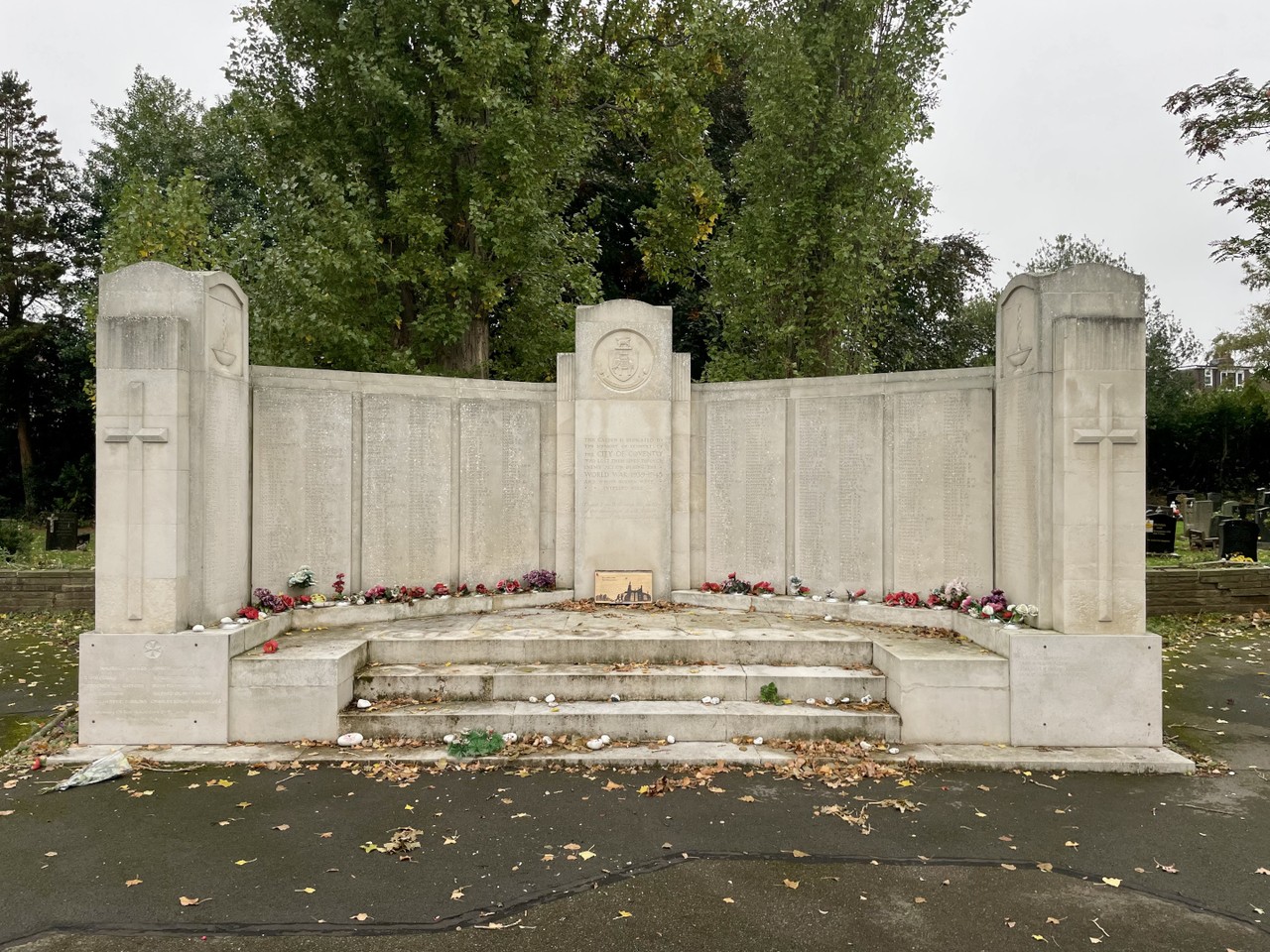 ​Blitz Victims Mass Grave, London Road Cemetery​