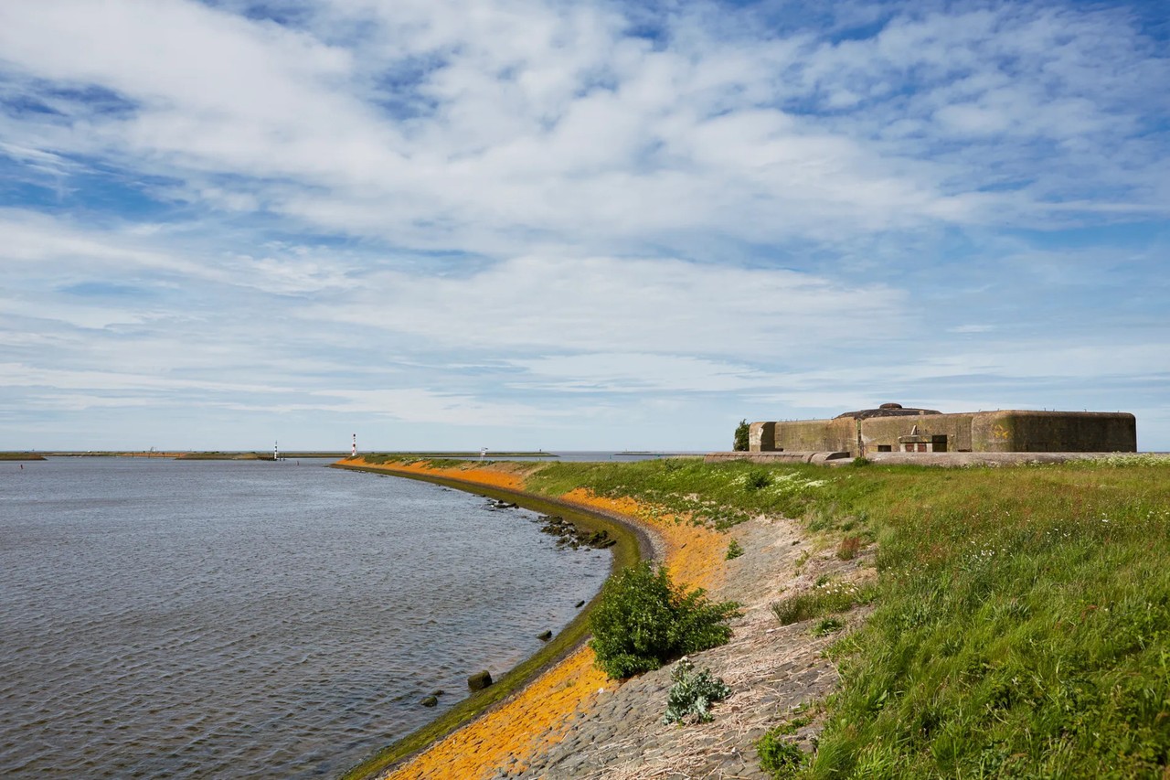 Den Oever, guardian of the Afsluitdijk
