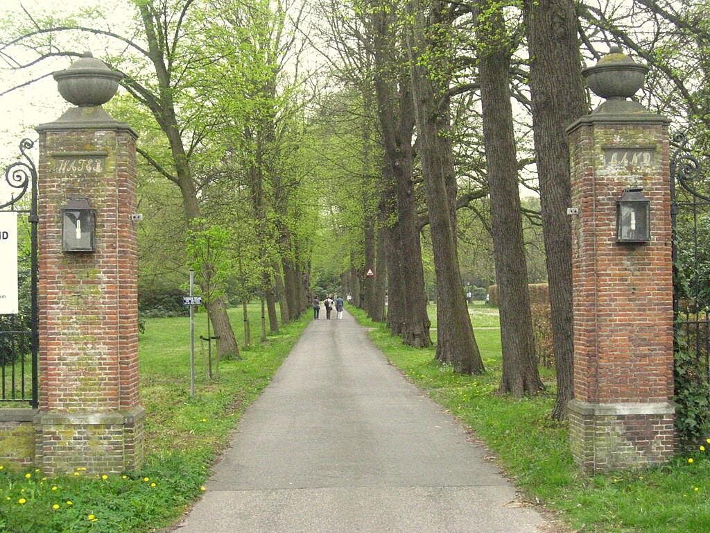 Waterland - estate in wartime