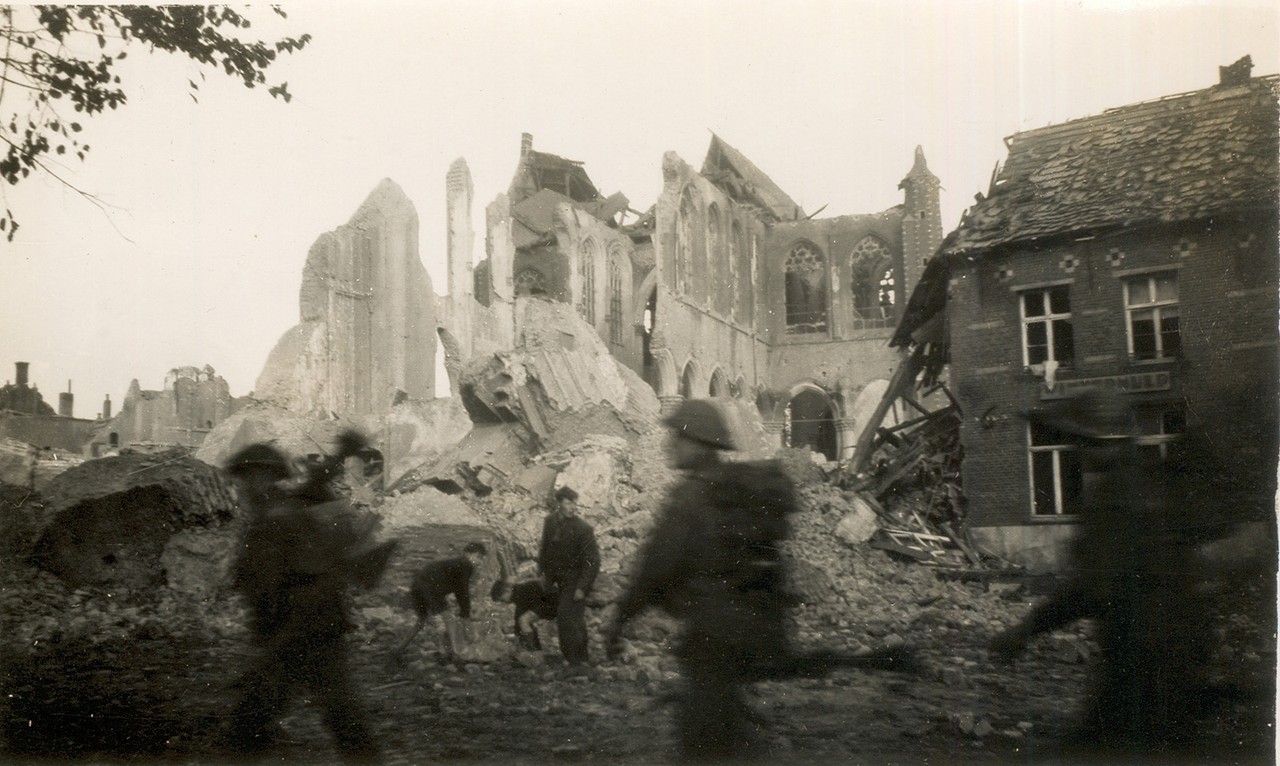 Retreating German troops blow up St Catherine's Church
