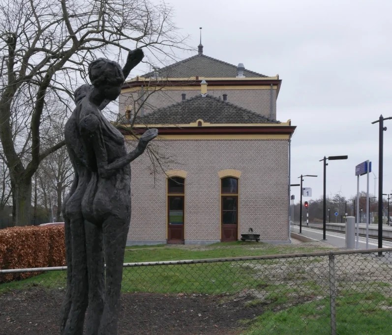 Zuidbroek train station