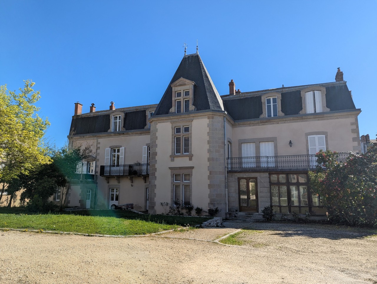 Villa Tivoli, la “maison brune” ou le “piège des loups”