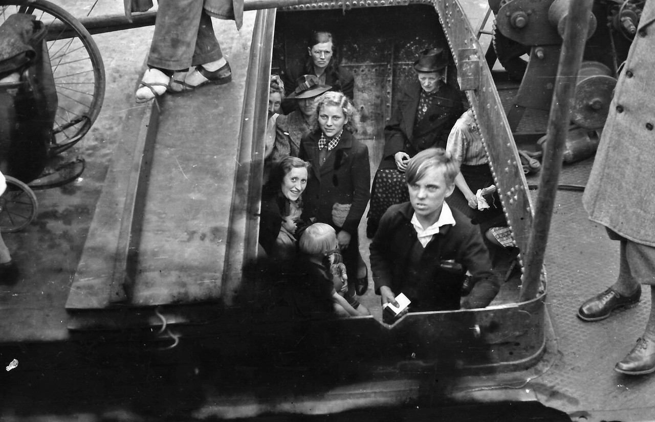 Rhenen and Wageningen: Beginning and end of the Second World War in the Netherlands