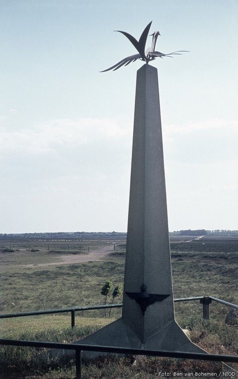 Airborne Monument Ede